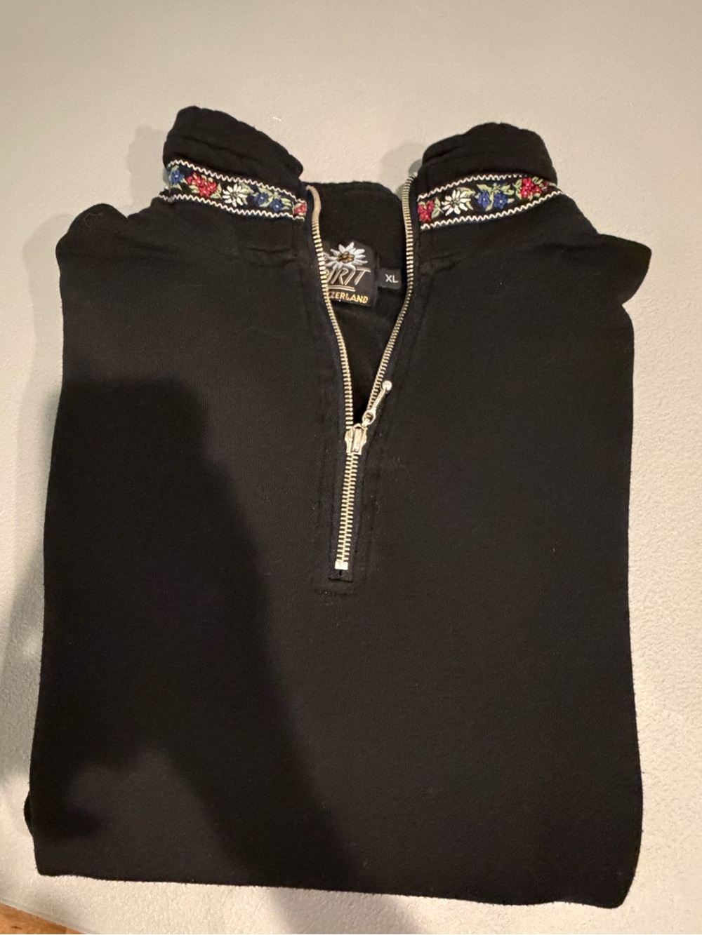 Top Spirit of Switzerland 1/4 Zip Sweatshirt Elderweiss Ribbon Women’s XL